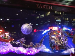 macys-window-earth