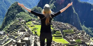 Overlooking-Machu-Picchu-1300x400-e1434867847530