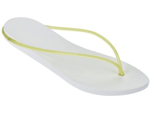 Phillipe-Starck-Ipanema-SS2016-Shoes-12-600x450