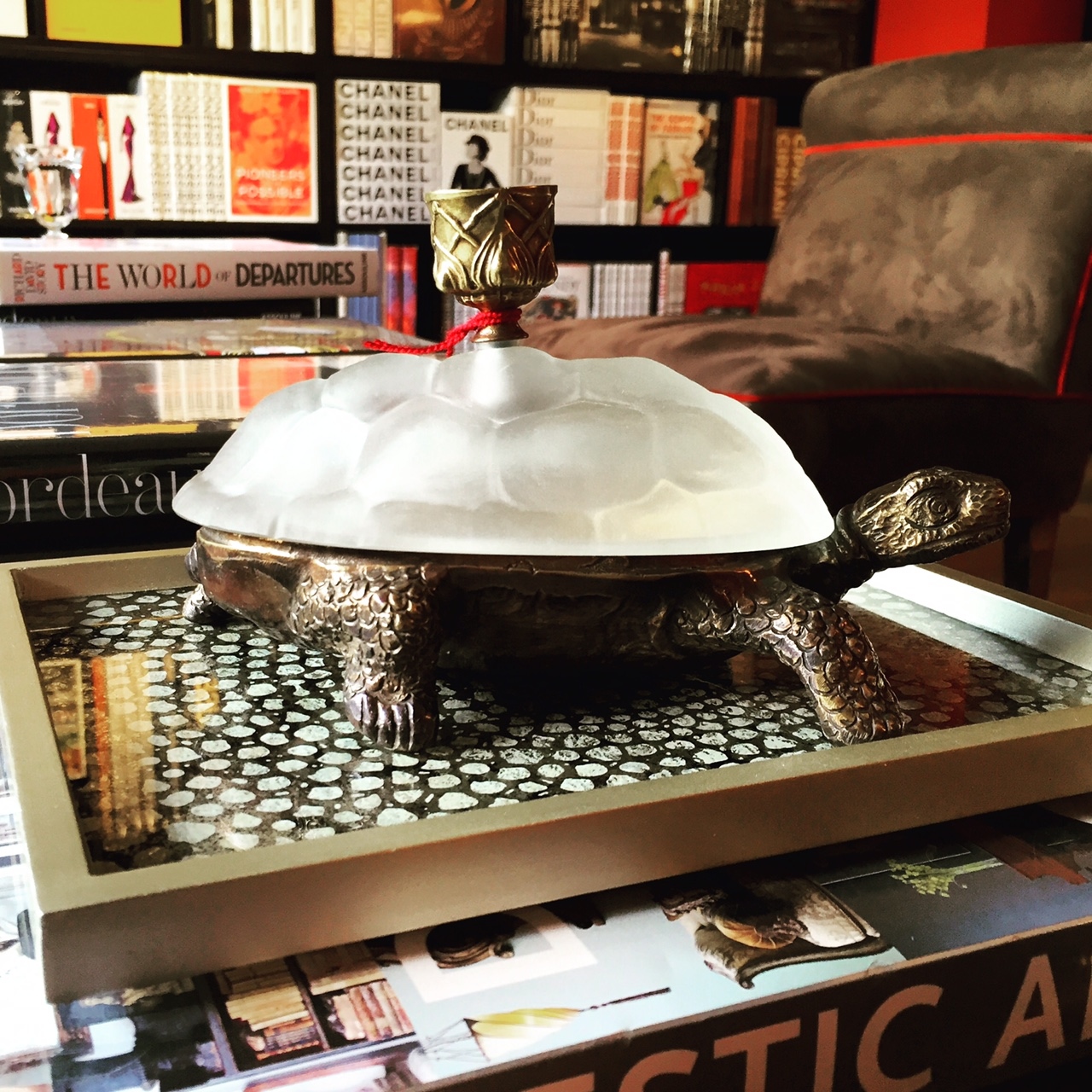 Claridge’s Hotel’in Yılbaşı Ağacı Burberry’e Emanet